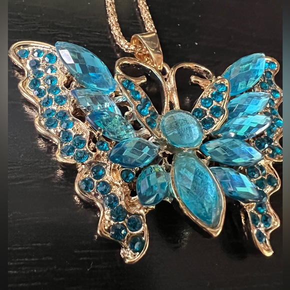 🦋 NWT! Large Blue Rhinestone Butterfly - Picture 2 of 7